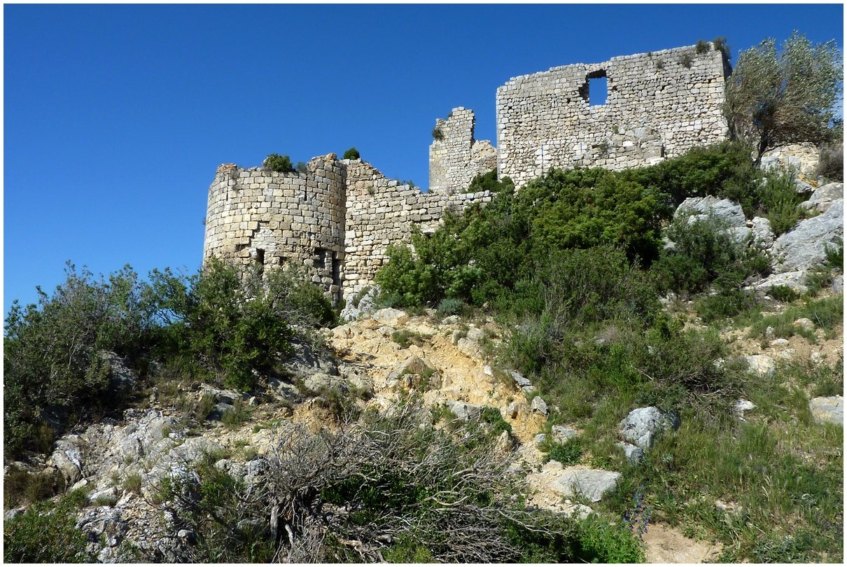 Vestiges du château d'Aguilar